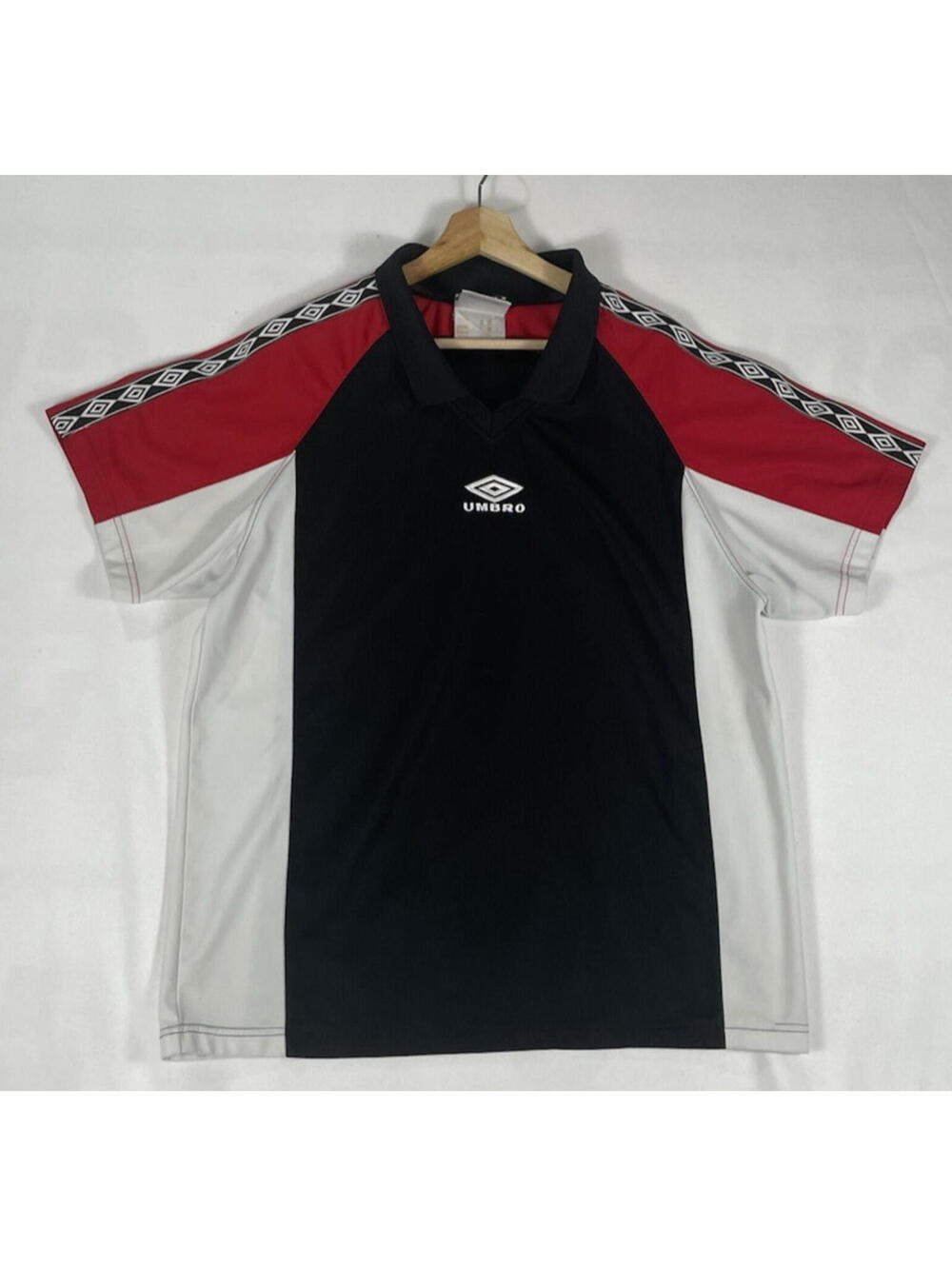 Vintage Umbro Soccer Football Blank Jersey Black white Red Middle Logo Sz M